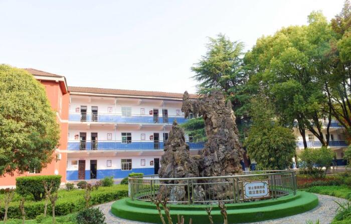 �،�����;�� ��(chu��ng)��������ɫ