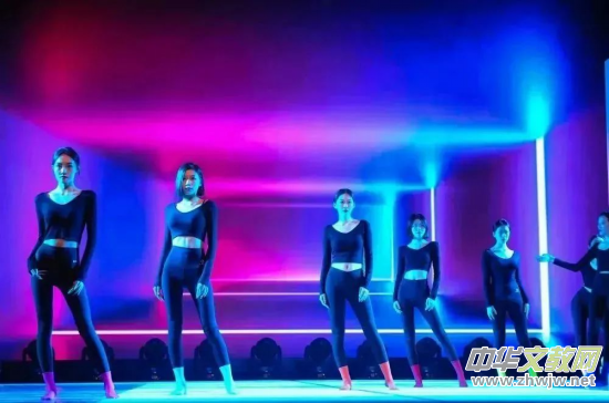 ��(n��i)�ɹ�ˇ�g(sh��)�W(xu��)Ժ�O(sh��)Ӌ�W(xu��)Ժ�ɹ��e�k2023�î��I(y��)�����b�O(sh��)Ӌ��Ʒչ�ݻ��