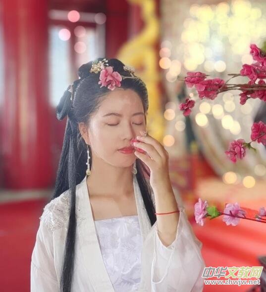 ���fӢ��Ԋ�裺Nocturne ��ҹ����