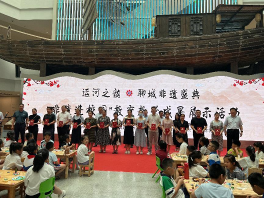 �\��֮퍣��ĳǷ��zʢ�䡪�������z�MУ�@�������̌W(xu��)�ɹ�չʾ��ӳɹ��e�k