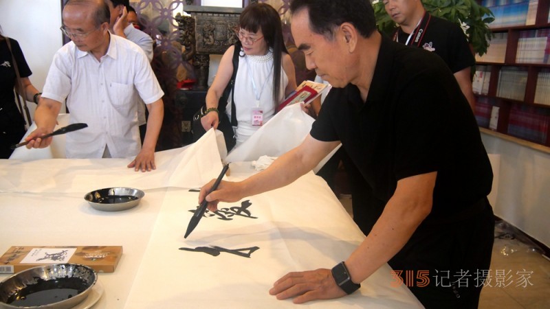 ����đ���ա�����Ї���ˇ�����ČW(xu��)�����zӰ���ݲ��L(f��ng)��(chu��ng)��Փ�����C����ӳɹ��e�k