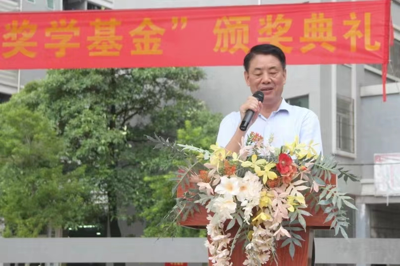 ���������c(di��n) ӭ��������(zh��n) ��չ�������L(f��ng)