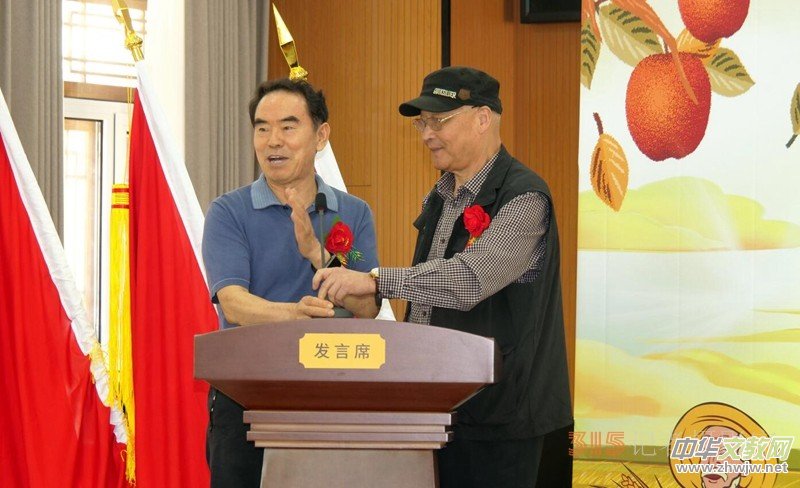 ���¾��^���q�¡���î�S�չ�(ji��)����������Ոչ�_Ļ�߬F(xi��n)�������W(w��ng)չ�[������Ľ��ƃxʽ�ھ��e��