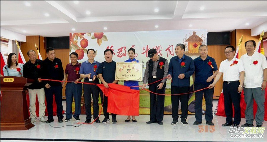 ���¾��^���q�¡���î�S�չ�(ji��)����������Ոչ�_Ļ�߬F(xi��n)�������W(w��ng)չ�[������Ľ��ƃxʽ�ھ��e��