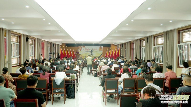 ���¾��^���q�¡���î�S�չ�(ji��)����������Ոչ�_Ļ�߬F(xi��n)�������W(w��ng)չ�[������Ľ��ƃxʽ�ھ��e��