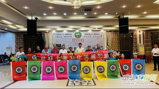 �ڰˌ��������ѹ�(ji��)�����������Ļ��l(f��)չ(li��n)�ˆ���(d��ng)�xʽ���ϓ����ķِ¡���e��