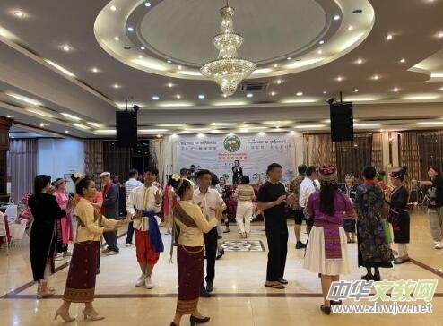 �ڰˌ��������ѹ�(ji��)�����������Ļ��l(f��)չ(li��n)�ˆ���(d��ng)�xʽ���ϓ����ķِ¡���e��