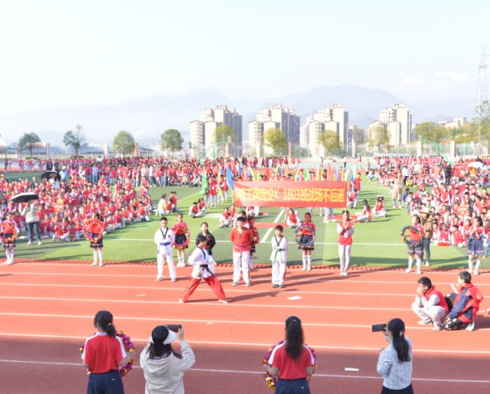 �(y��ng)�⽡�w����(qi��ng)��(gu��)���ҡ����V�����ֹ��(y��ng)�h�t܊С�W(xu��)�������\(y��n)��(d��ng)��(hu��)