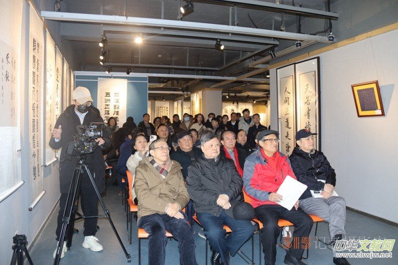 �������I(l��ng)�䣬 �ƵZǰ�M(j��n)�������o(j��)��ë�ɖ|ͬ־�Q��130�������׭��������Ʒ��Ոչ���Ϻ��Ї�����Ժ��Ļ