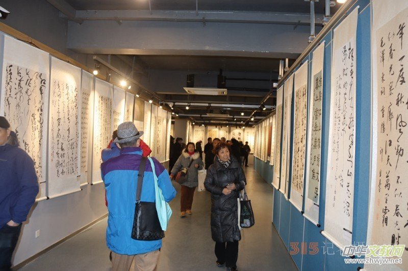 �������I(l��ng)�䣬 �ƵZǰ�M(j��n)�������o(j��)��ë�ɖ|ͬ־�Q��130�������׭��������Ʒ��Ոչ���Ϻ��Ї�����Ժ��Ļ