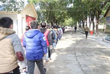 ����ʡ������R��С�W(xu��)��ץ��(sh��)·�(du��)���O(sh��)����(chu��ng)����ɫ����