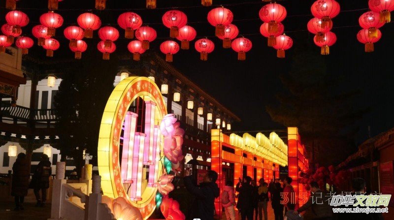 �������[��������Ц���zӰ