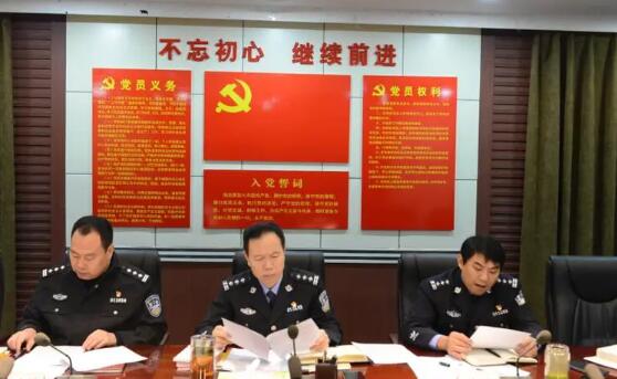 �Lϼ������������