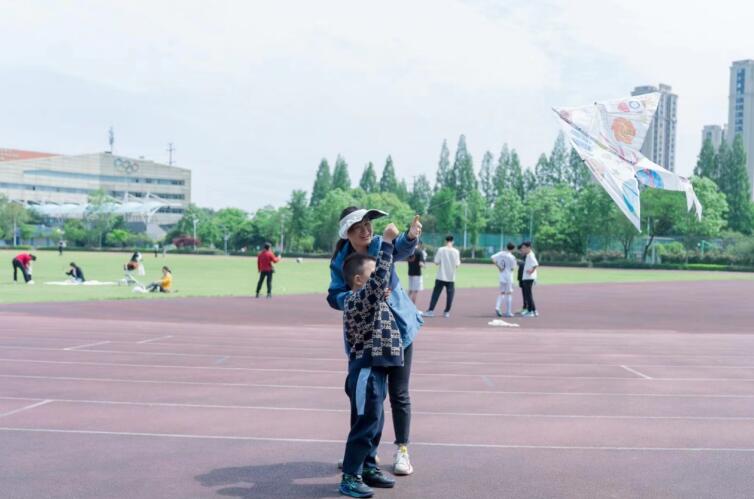 �L(f��ng)�~���(d��ng)����һ������(m��ng)�밿���{(l��n)��