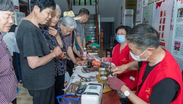 ����ů���ģ�����(w��)��(r��n)?qu��n)l(xi��ng)�塪��С��(qi��ng)��������M(j��n)�T��