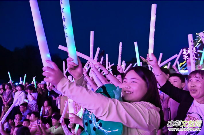 �������(l��i)���阷(l��)��ȼ������ɽ�ǿ�����(l��)�R���`�����c�{