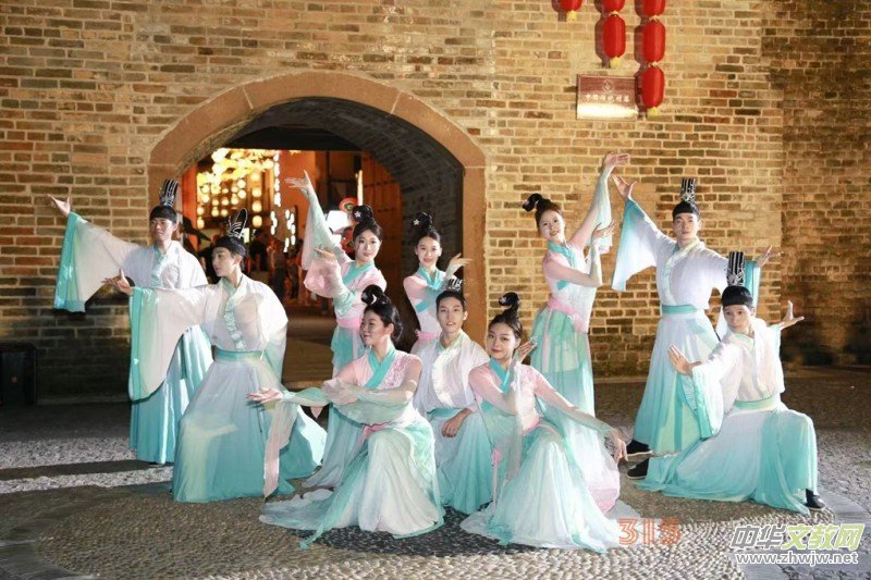 �M�ݶ����¸衶�����ڿͼҹųǡ��`�Źų��L(f��ng)�