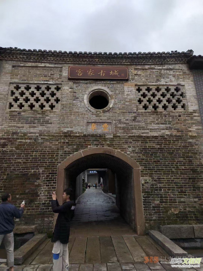 �M�ݶ����¸衶�����ڿͼҹųǡ��`�Źų��L(f��ng)�