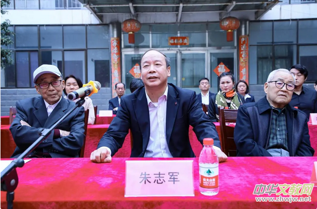 �ںτ�(chu��ng)����δ������ԭ�����c�������t(y��)ˎ��W(xu��)У���аl(f��)������ʽ����