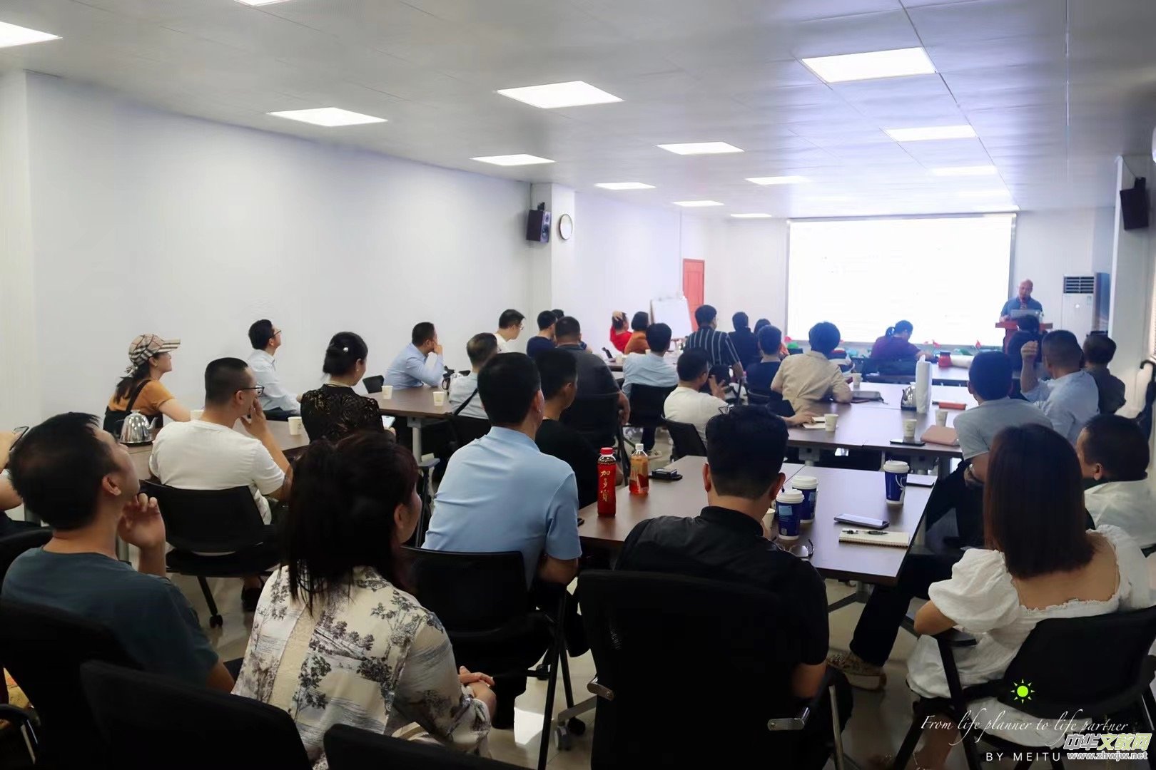 �׌W(xu��)�������S쳣����ǻ�֮·�ψ�(ji��n)���cǰ��