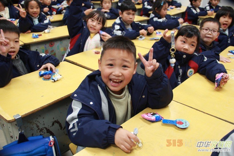 �S�r�������M(j��n)У�@���麢�ӂ�����(l��i)����(d��ng)����İ�ȫ�����n