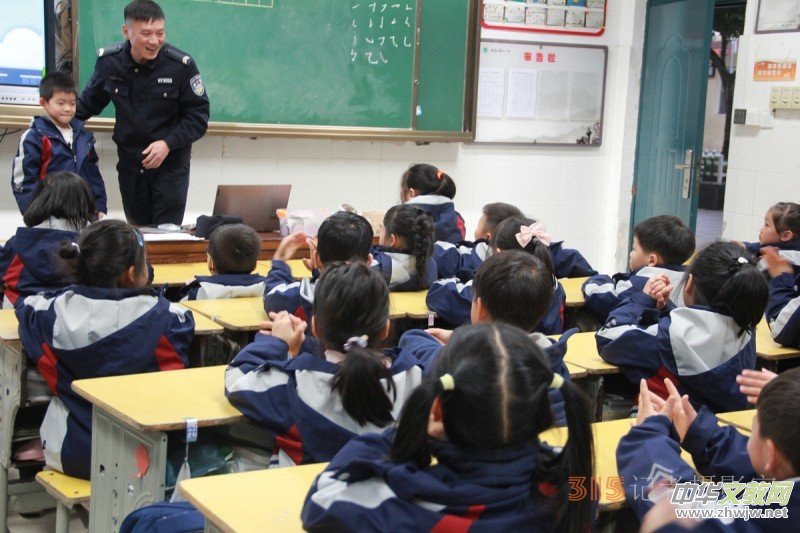 �S�r�������M(j��n)У�@���麢�ӂ�����(l��i)����(d��ng)����İ�ȫ�����n