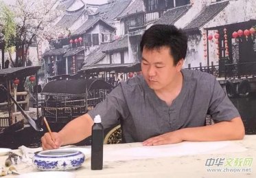 С����Ҋ�����£��p��ɫ�@����N�����L������������l(w��i)