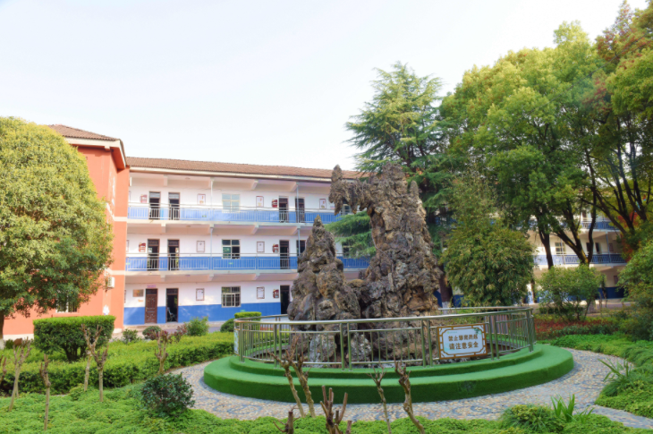 �ؽ�������   չ�W(xu��)Уδ��(l��i)