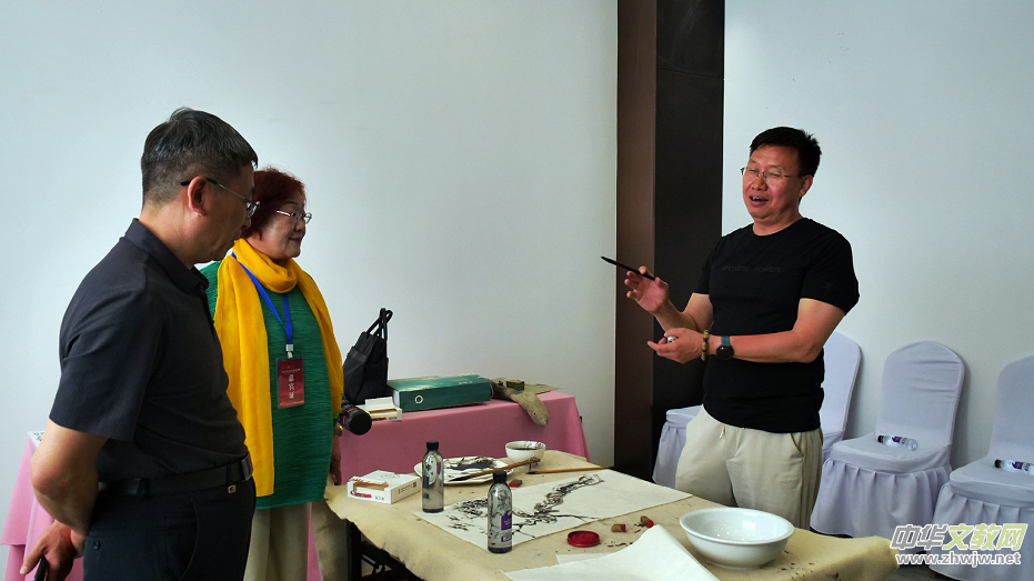 ��Ʒ�xǧ��Ŷ����Ÿ��w�����F(tu��n)�� �Ї���ˇ�������M(j��n)�ӱ��������L(f��ng)ϵ�л��(d��ng)�ɹ��e�k