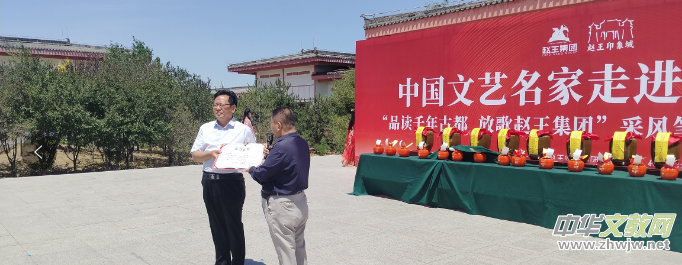 ��Ʒ�xǧ��Ŷ����Ÿ��w�����F(tu��n)�� �Ї���ˇ�������M(j��n)�ӱ��������L(f��ng)ϵ�л��(d��ng)�ɹ��e�k