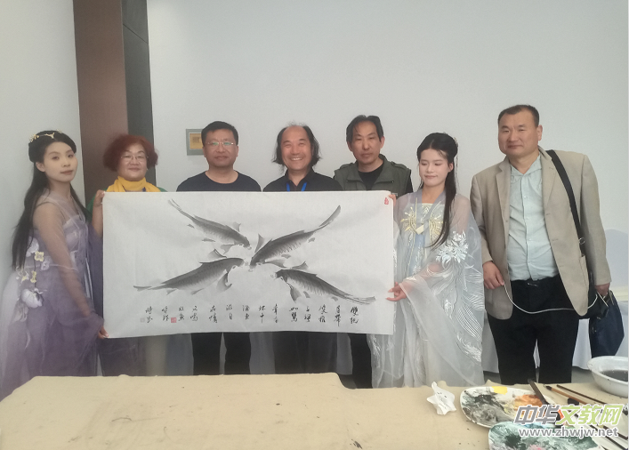 ��Ʒ�xǧ��Ŷ����Ÿ��w�����F(tu��n)�� �Ї���ˇ�������M(j��n)�ӱ��������L(f��ng)ϵ�л��(d��ng)�ɹ��e�k