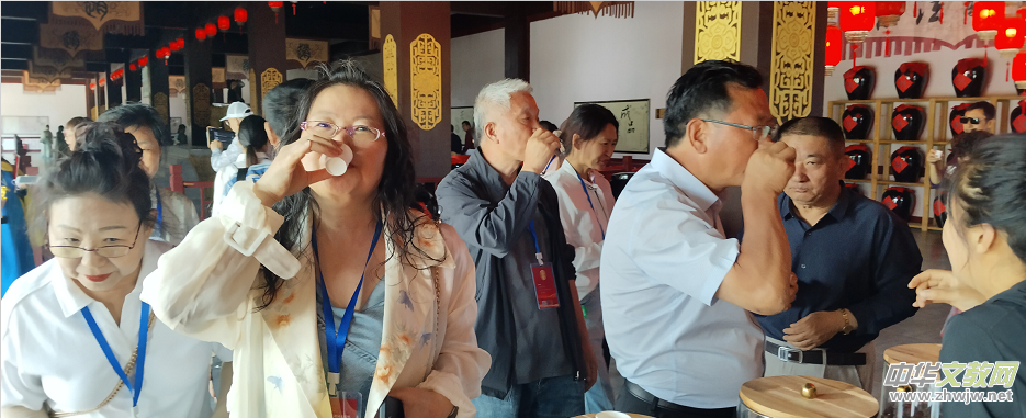 ��Ʒ�xǧ��Ŷ����Ÿ��w�����F(tu��n)�� �Ї���ˇ�������M(j��n)�ӱ��������L(f��ng)ϵ�л��(d��ng)�ɹ��e�k