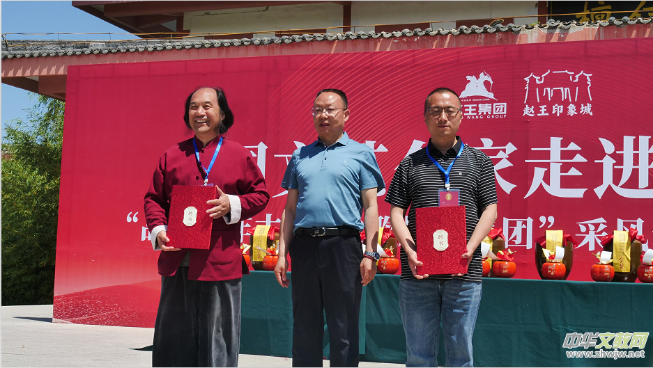 ��Ʒ�xǧ��Ŷ����Ÿ��w�����F(tu��n)�� �Ї���ˇ�������M(j��n)�ӱ��������L(f��ng)ϵ�л��(d��ng)�ɹ��e�k