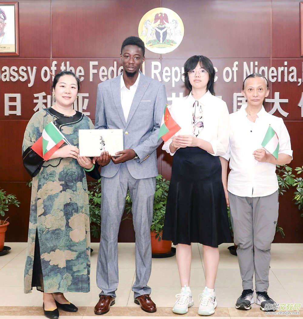 ���F�tŮʿ������ϯ����������ʹ�^�������t(y��)�Ļ��������(d��ng)​