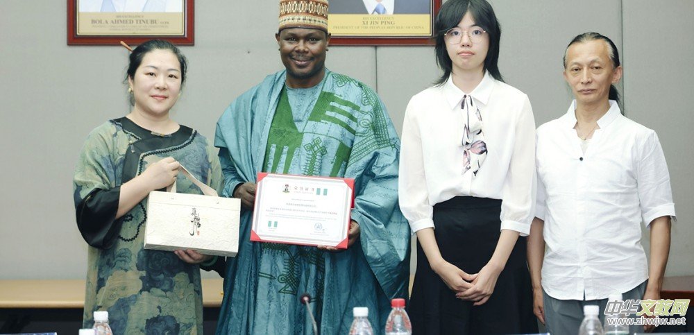 ���F�tŮʿ������ϯ����������ʹ�^�������t(y��)�Ļ��������(d��ng)​