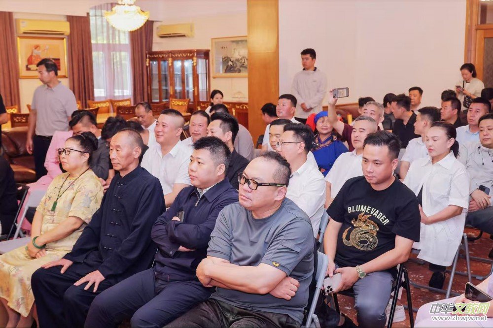 �������������t(y��)�о�ԺԺ�L������Ůʿ������ϯ �R�ﹲ�͇���ʹ�^�c���ȁ���ʹ�^���H���t(y��)�Ļ��������