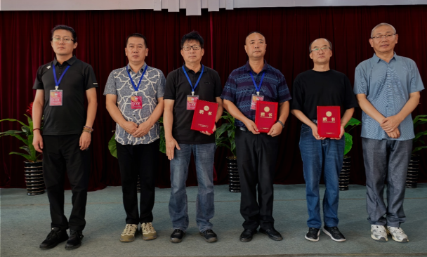 �׌á��Gɫ��Ұ�����B(t��i)��Ȼ�����L(f��ng)�P�����|�����¡���e��