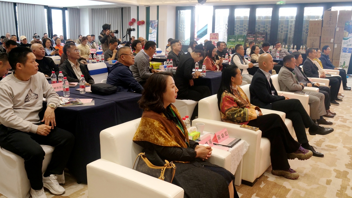 ��̼�����r(n��ng)�I(y��)��δ�� ���䡱���Gɫ��ƪ�¡����]��̼?x��)�˷�ʮ���d�sҫ�c��A�M�e�k